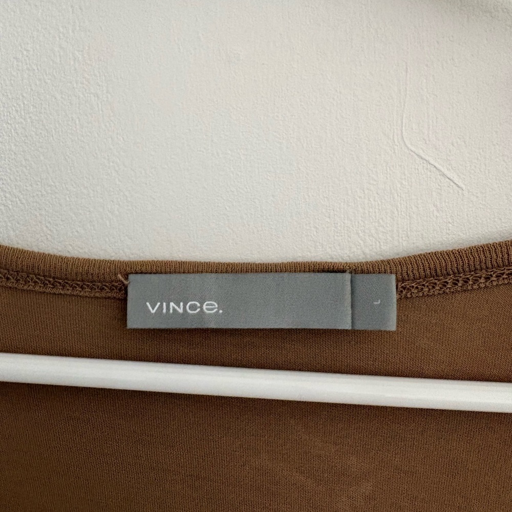 Lot of 2 Vince brand t-shirts. EUC. Black and brown. - Picture 5 of 6
